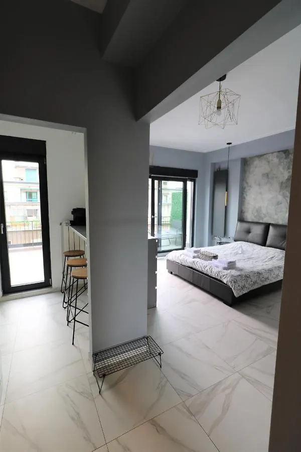 Apartment Deluxe Skyline Retreat Studio - Old Town Bucharest Romania