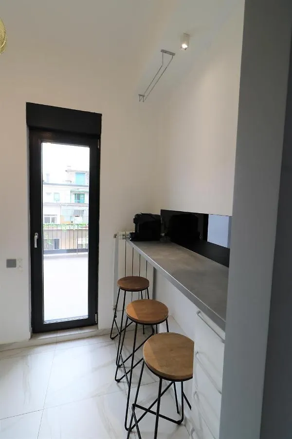 Deluxe Skyline Retreat Studio - Old Town Bucharest Romania
