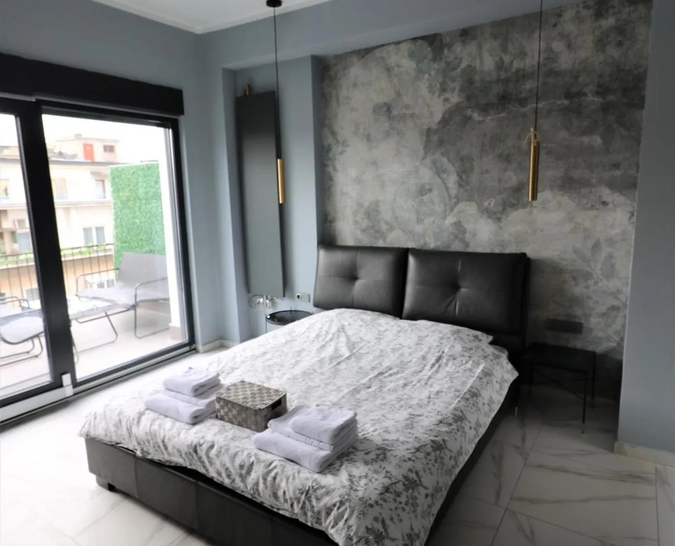 Deluxe Skyline Retreat Studio - Old Town Bucharest 0*,