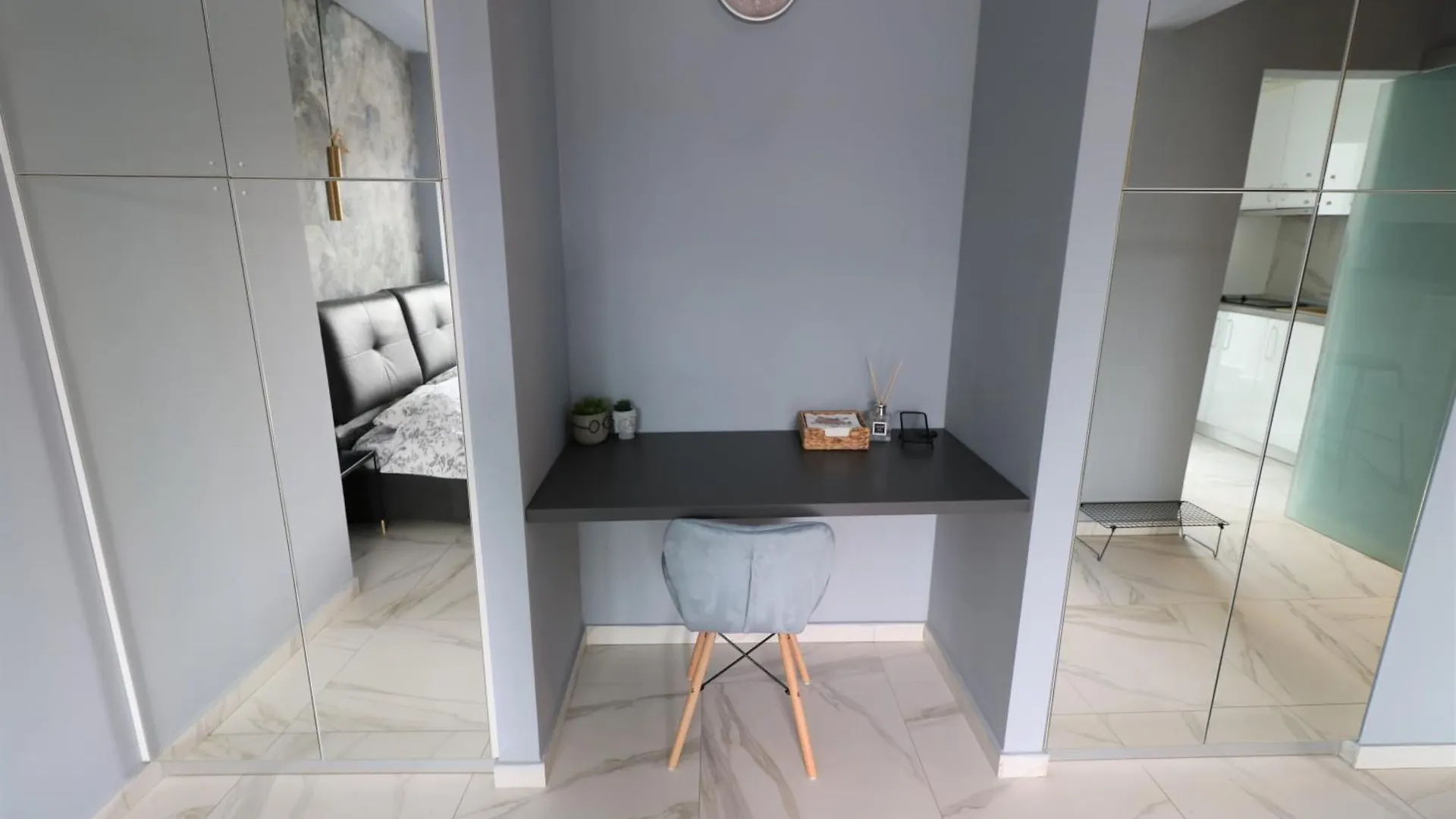 Deluxe Skyline Retreat Studio - Old Town Bucharest 0*,